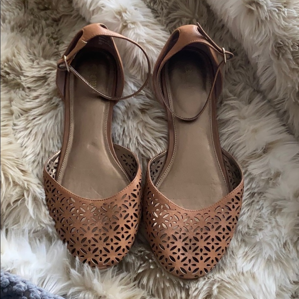 COPY - Leather Flats with cut outs and ankle strap